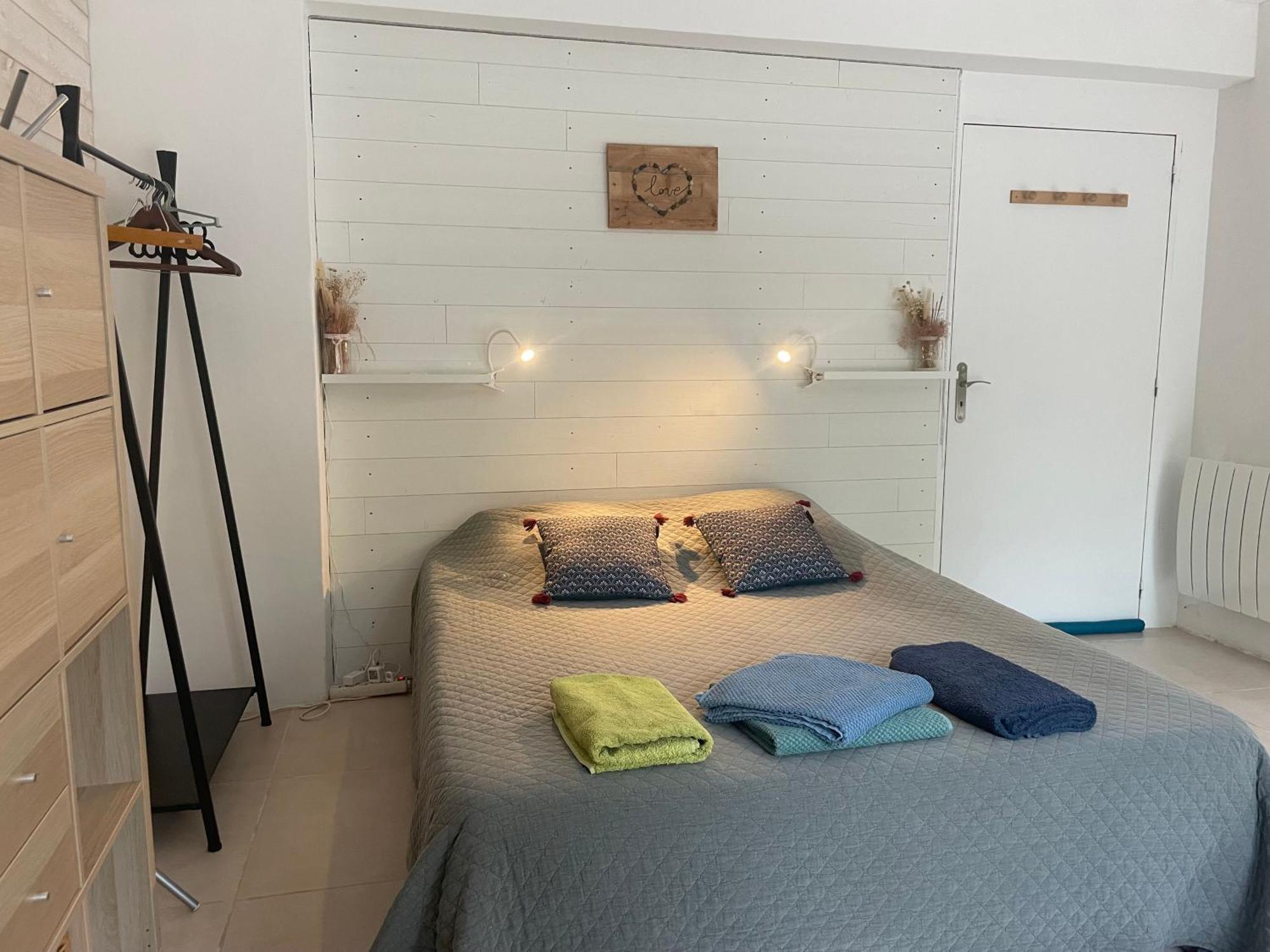 Maison D'Hotes Les Jardinettes En Luberon Villelaure ภายนอก รูปภาพ